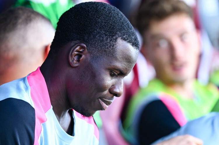 开云体育-可能加盟泰山！罗媒：祖马之前已与球队解约，并向他支付了赔偿金