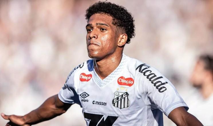 kaiyun-每体：巴萨已放弃引进桑托斯左后卫索萨，球员接近转会热刺